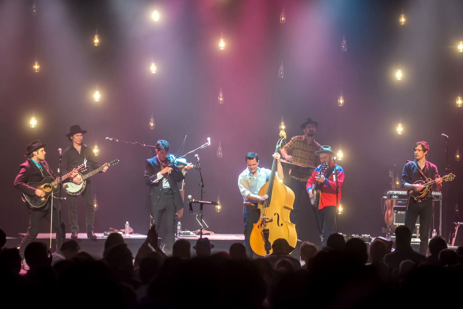 Avolites Supplies Perfect Prescription For The Old Crow Medicine Show